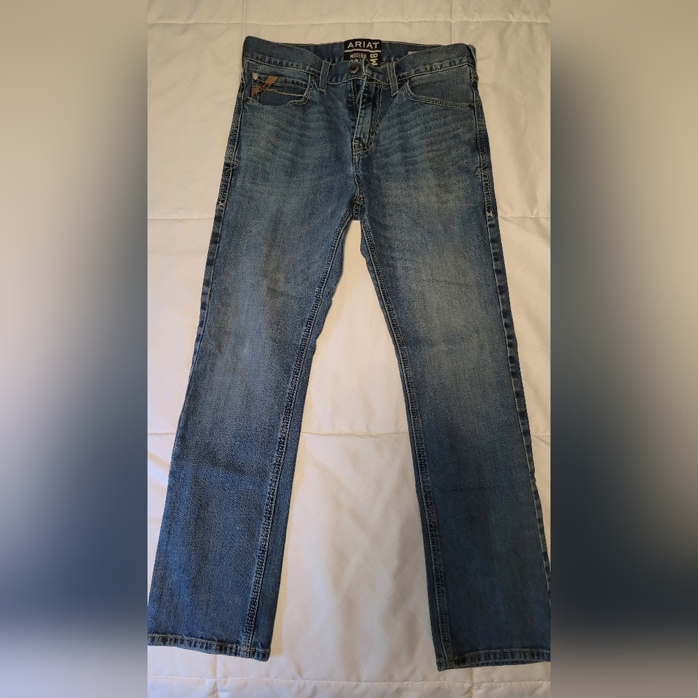 Men's Ariat jeans. Modern Slim Leg. Size 32w 30l. Medium wash blue.